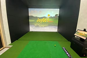 福岡の企業様に福利厚生の一環として弊社ゴルフシミュレーター「JoyGolf Smart+」を設置いたしました！