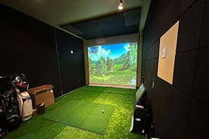 北海道の個人様所有のプレハブに弊社ゴルフシミュレーター「JoyGolf Smart+」を設置いたしました！