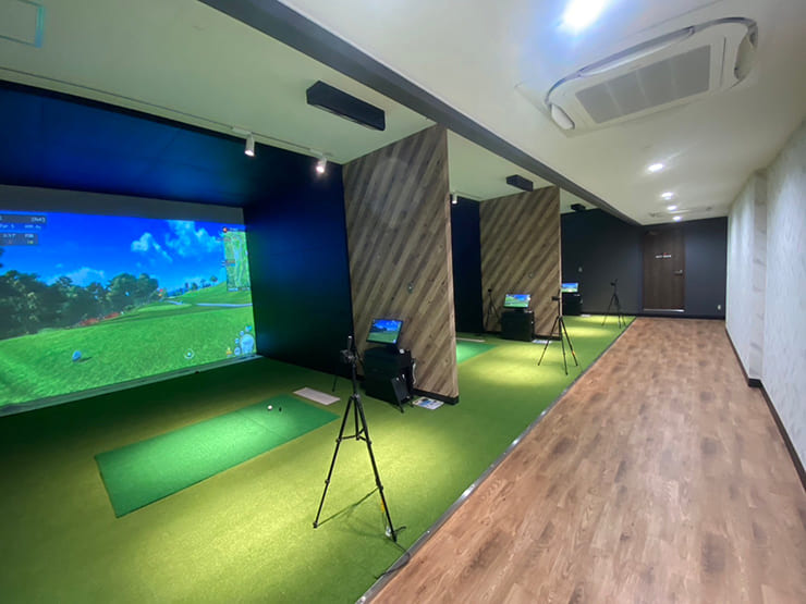 ゴルフランド社製シミュレーションゴルフ「JoyGolf Smart+」を設置